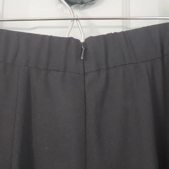 Liz Claiborne, Woman's Sz 12, Sequin Top and Pant set, Black, lined Top$30 - Picture 12 of 13